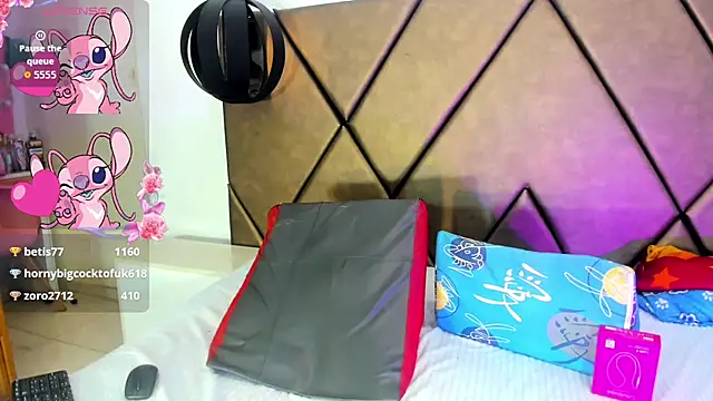 Chat +18 de PenelopeGuzman__ ao vivo