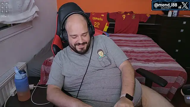 Show modela menditeta1 na web-kameri