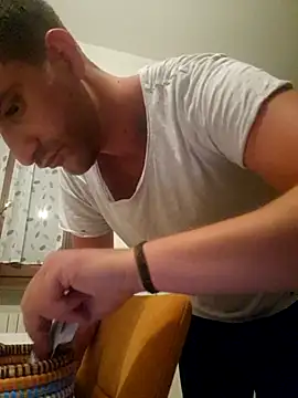 simo1097n Live XXX chat