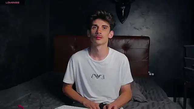 DanielCrush1's Live XXX Chat