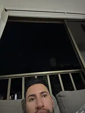 XXX chat uživo modela Thiago_Hill