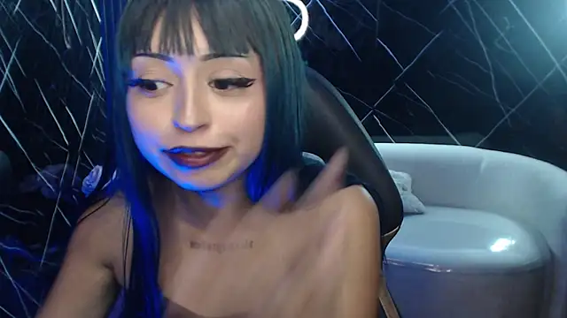 Chat +18 de _ceeleste_cute_ ao vivo