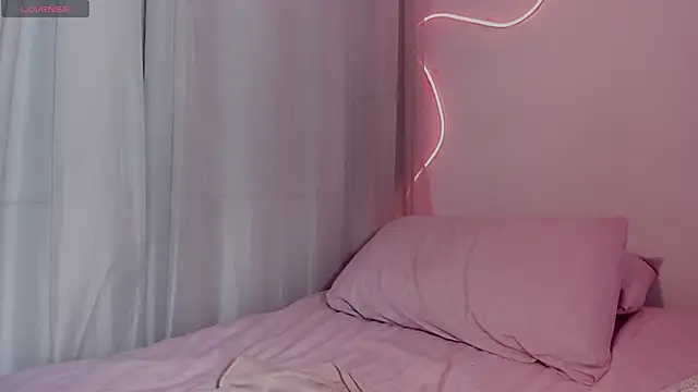 Sara_Foxx1's Live XXX Chat