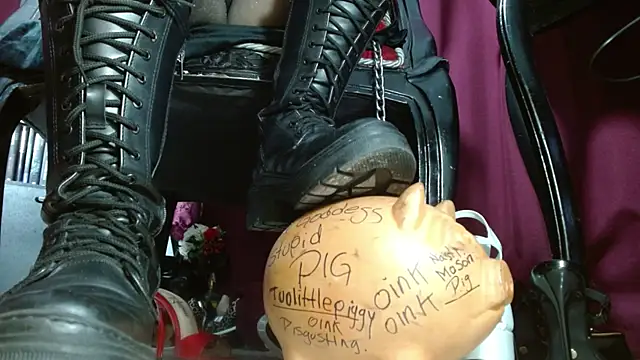 Chat XXX en directo de MeGoddesSara