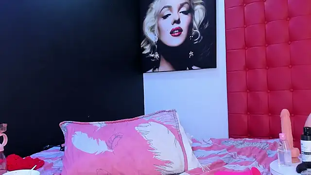 melody_clark_'s Live XXX Chat