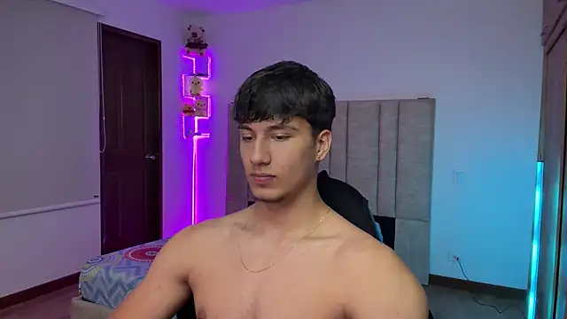 CHRIS_MORGAN1 élő XXX-chatje