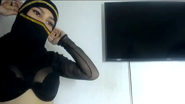 Fox_Loves Chat XXX in diretta