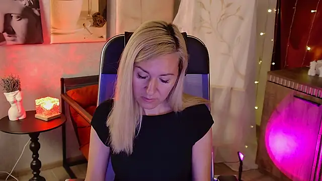 Онлайн чат XXX DonnaSmitth