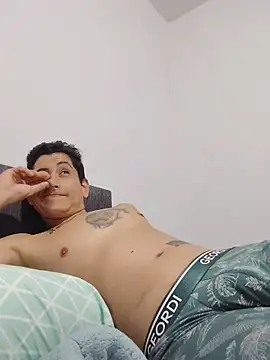Chat XXX en directo de Tiger_cryad