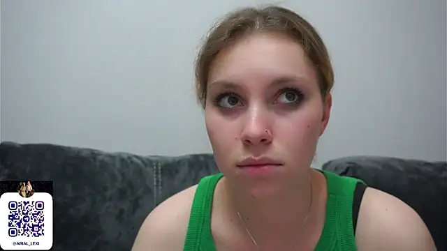 XXX chat uživo modela Sairallyn