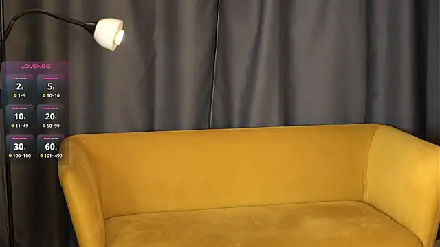 TinselFox Chat XXX live