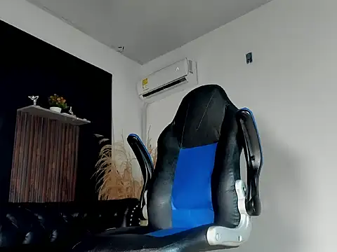 TitoBell live XXX chat