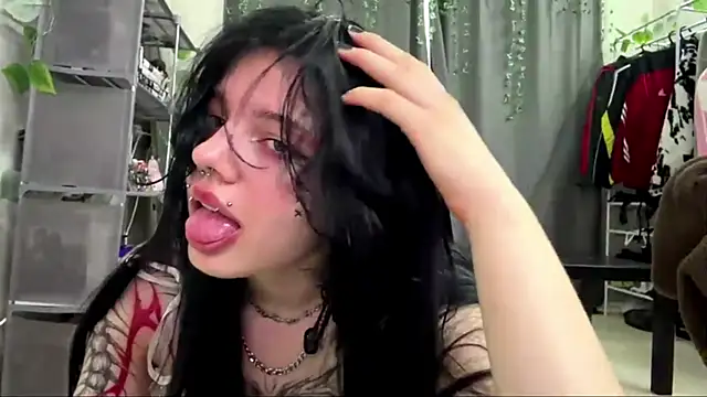 VeIvetLure's Live XXX Chat