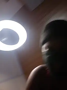 LaineOlives' Live XXX Chat
