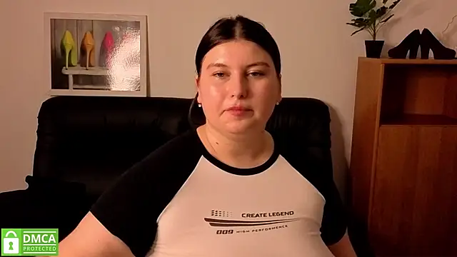 צ'אט XXX בשידור חי של Katina_deeplou4
