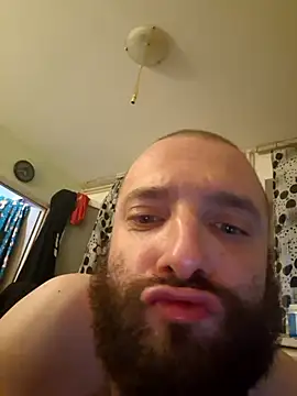 Zlyzloba21 – webcam-show