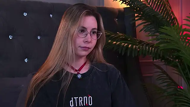-SaraBlack-'s Live XXX Chat