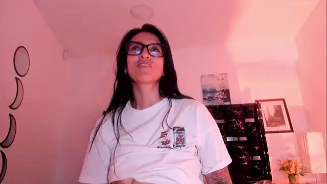 ZarayFeet's Live XXX Chat