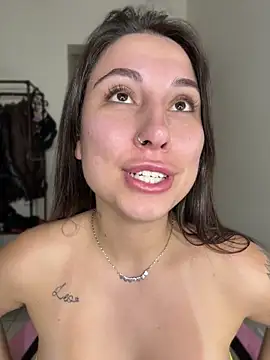 Carolini09 – Live XXX-chat