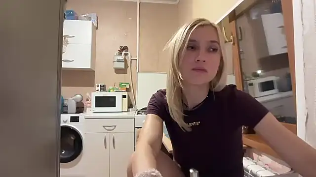Show modela AngelJeni na web-kameri