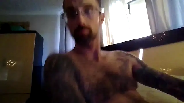 MrDGreyn Live XXX chat