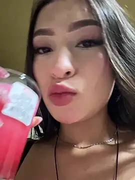 Itze_Mua Show in webcam