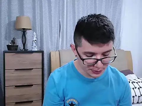 Chat +18 de BlackFoXXX69 ao vivo