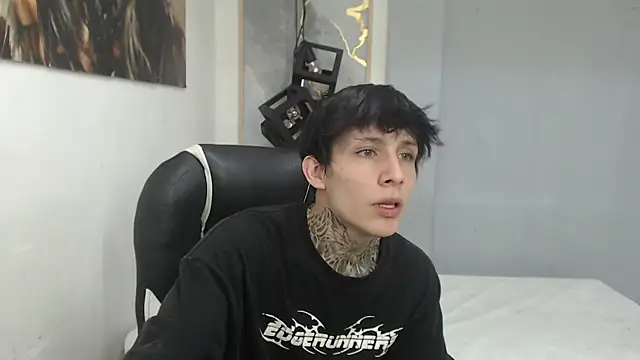 Cry_thereal Webcam Show