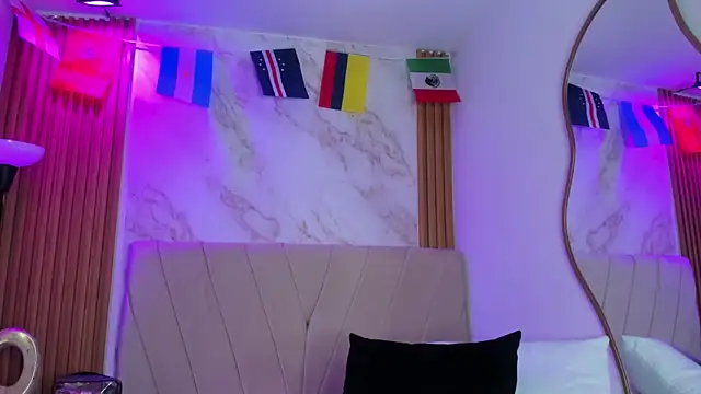 j_belle_ Adlı Modelin Canlı XXX Sohbeti
