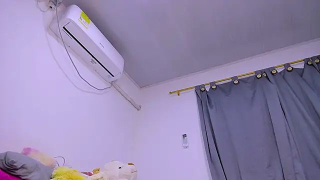 vennuss19 Adlı Modelin Canlı XXX Sohbeti