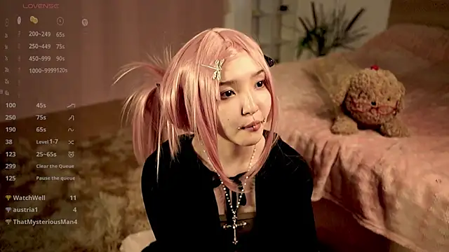 Linhmew Live XXX-Chat