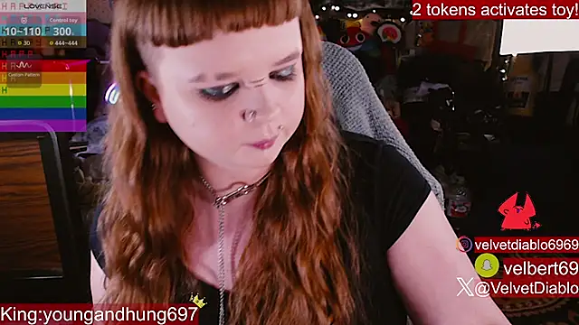 VelvetDiablo Show in webcam