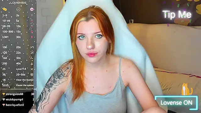 MeganNewCat Pertunjukan Webcam