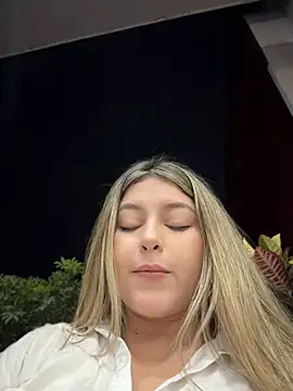 lunablossom_'s Webcam Show