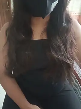 Neha-71 Adlı Modelin Canlı XXX Sohbeti
