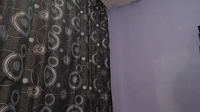 ANGELIQUE_KLANE Adlı Modelin Canlı XXX Sohbeti