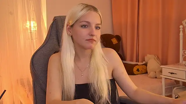ViolaMore Adlı Modelin Canlı XXX Sohbeti