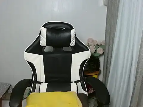 curlyasian_njxx's Live XXX Chat