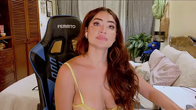 Abrilqueen – Naživo XXX chat