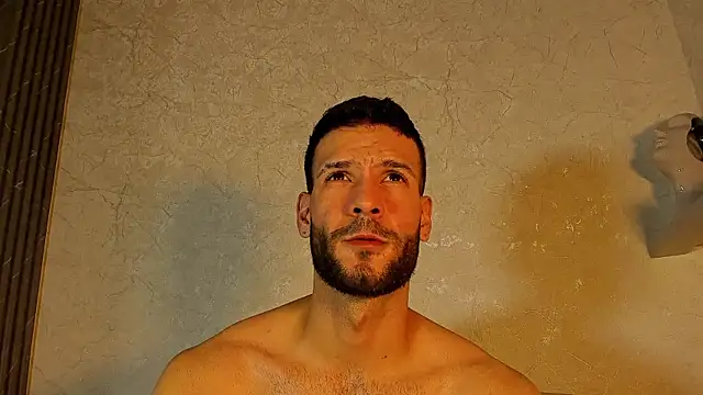 Jacob_Benelli Adlı Modelin Canlı XXX Sohbeti