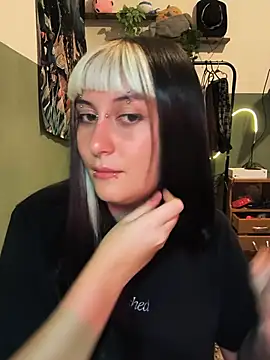 Lola_bunnydoll's Live XXX Chat