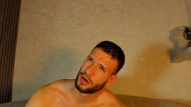 Jacob_Benelli Adlı Modelin Canlı XXX Sohbeti
