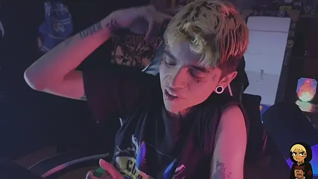 AcidMilo Chat XXX live