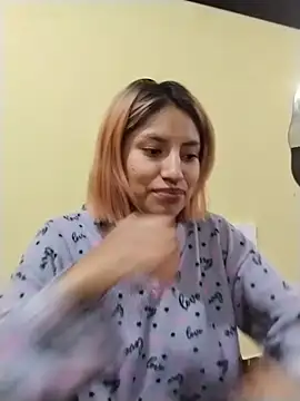 mindymiaw Adlı Modelin Canlı XXX Sohbeti