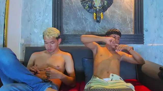 Chat +18 de EMILIANO_BLESS ao vivo