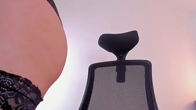 MistressErza's Live XXX Chat