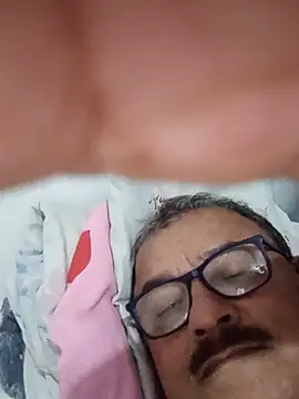 הופעת וובקאם של Misterymem63