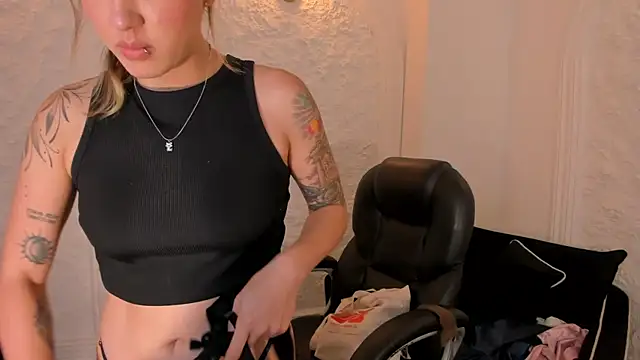 EveBensonXn Live XXX chat