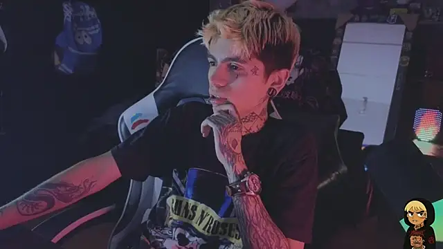 XXX chat uživo modela AcidMilo