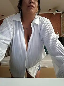 SpicyCarlaXX 现场XXX聊天